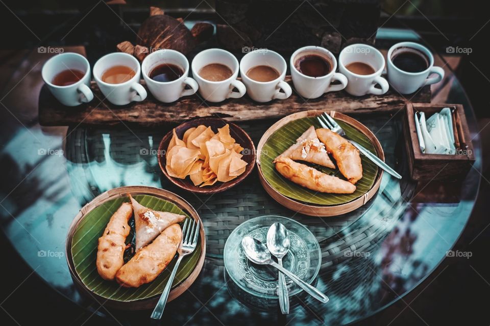 various types of coffee and Balinese snacks