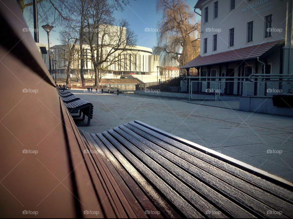 Morning sun on the Mill Island promenade, Bydgoszcz.