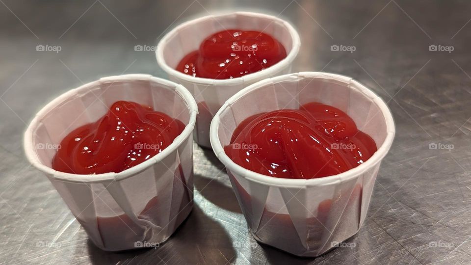 circles of ketchup