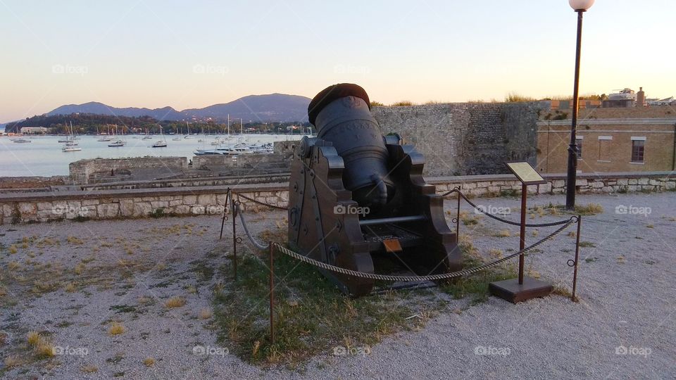 The old cannon still defends the island...