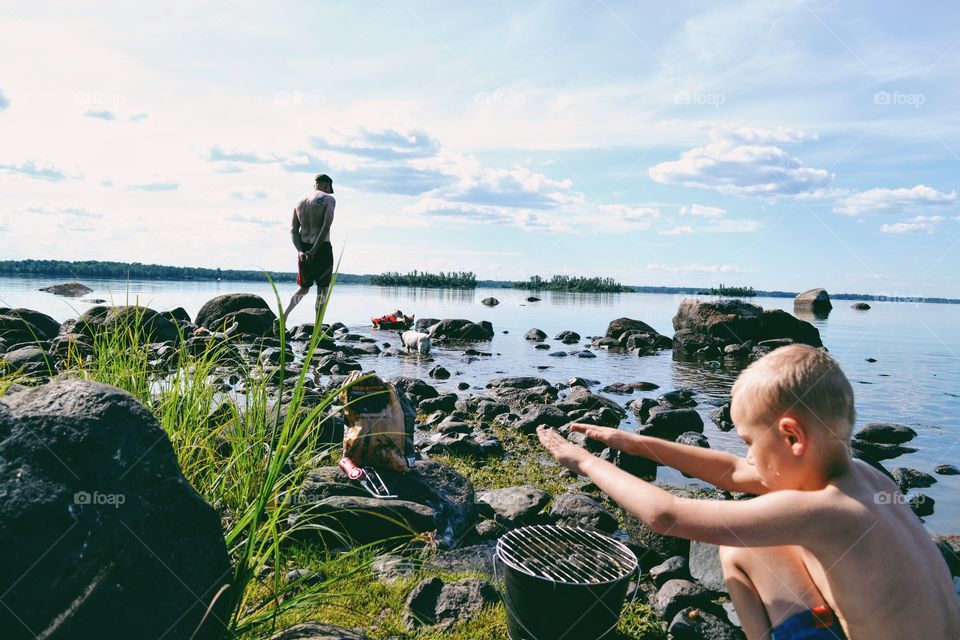 Picnic and baberque at the lake