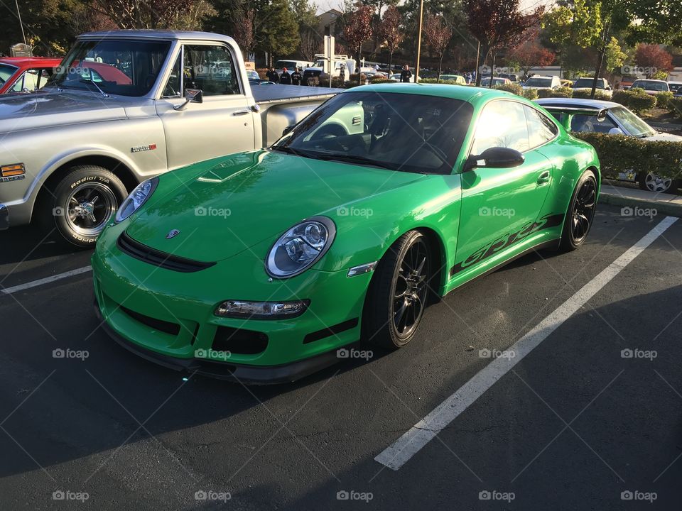 Green Porsche GT3 