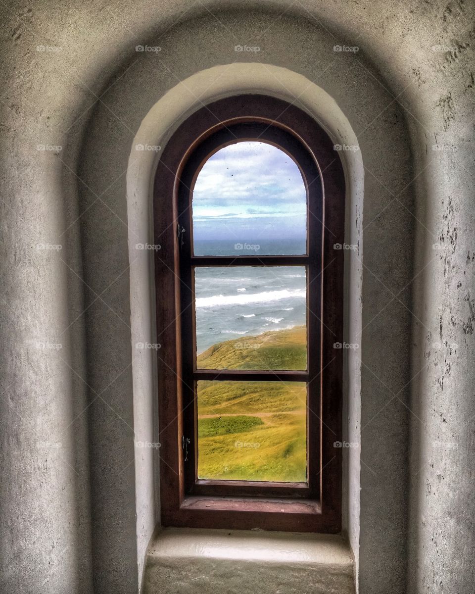 It's been 30 years... last time i was here, i was just a kid, starring through this window in the lighthouse, whishing i could just fly of above the coastline.... theese memorys❤️
