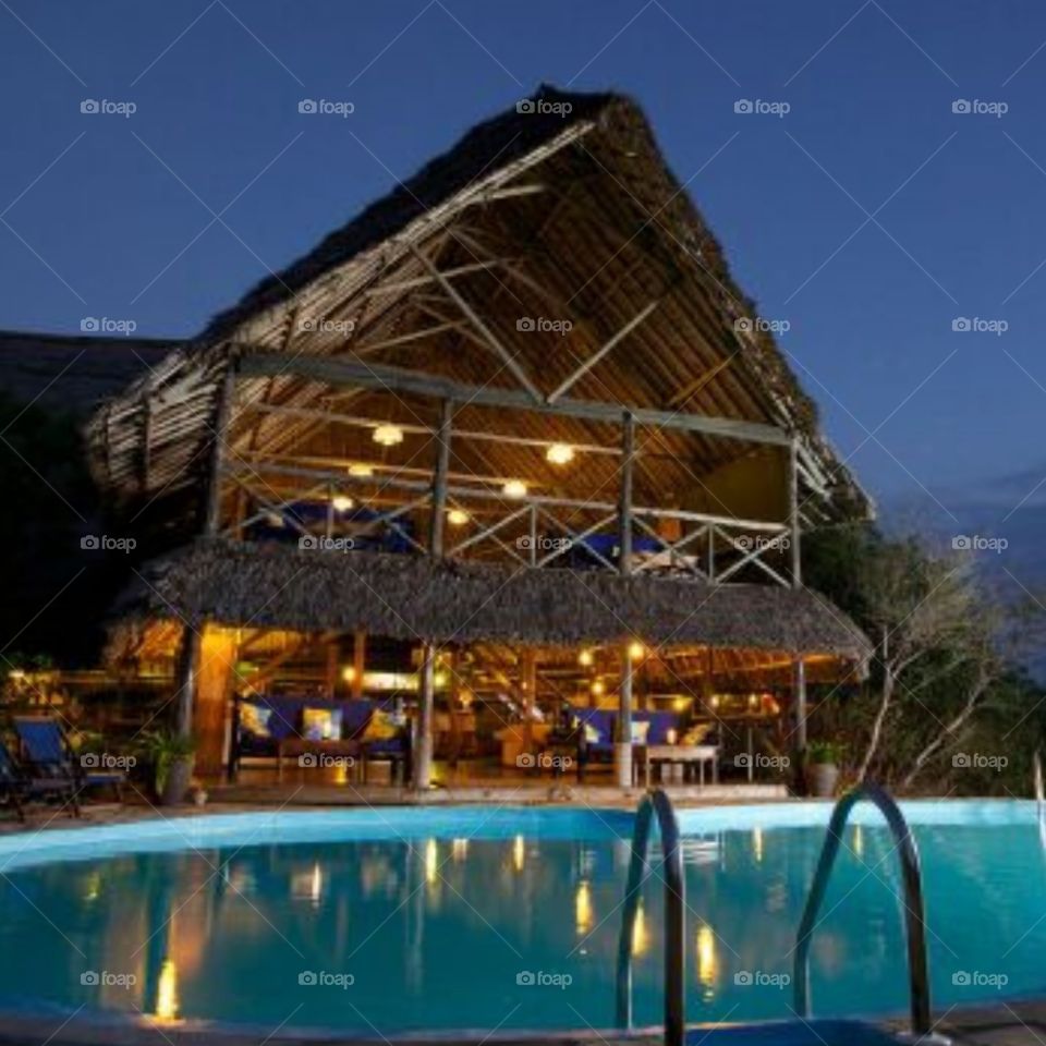 Restaurant overlooking the swimming pool