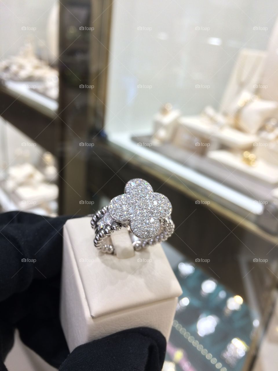 White gold diamond ring flower design