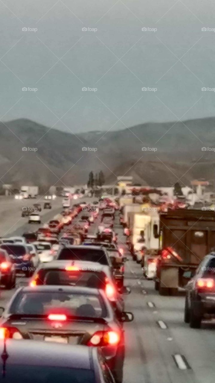 Ahhhhhh..... the lovely Monday morning screw you traffic. Riverside County California. 😥😣😝