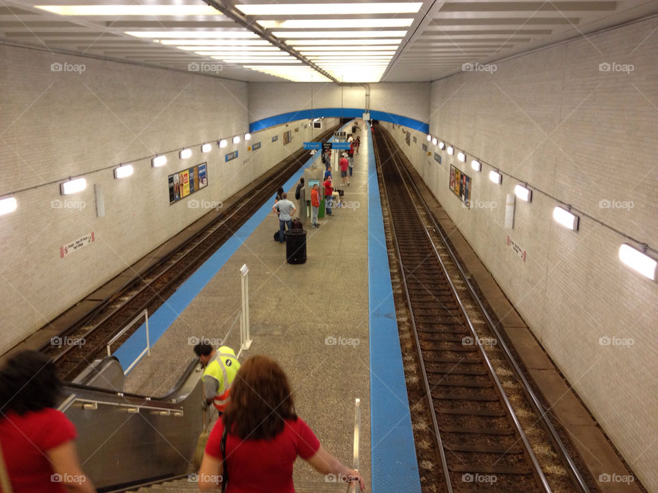 people train lights subway by leanderthal