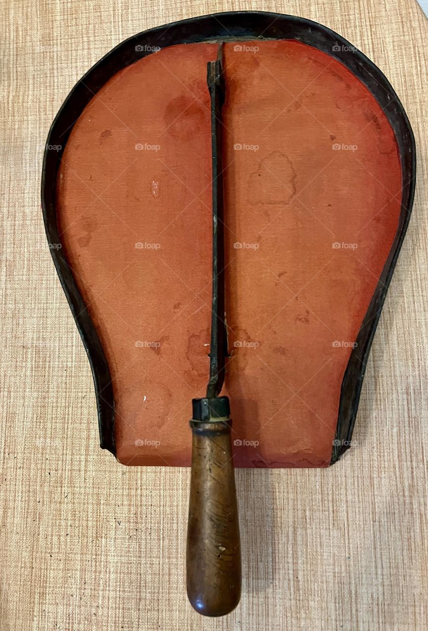 Breaking manually bread 