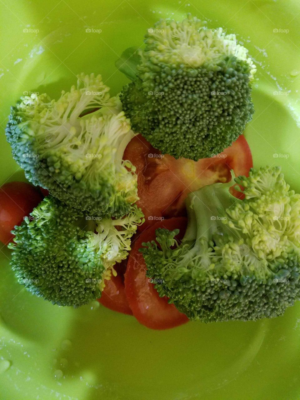 Fresh broccoli and tomatoes