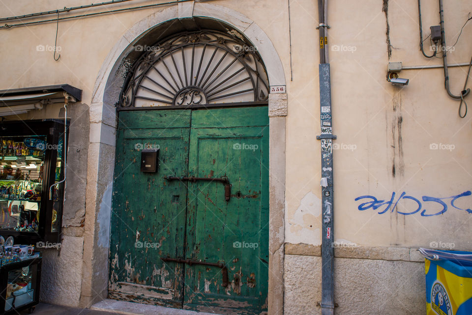 Green door