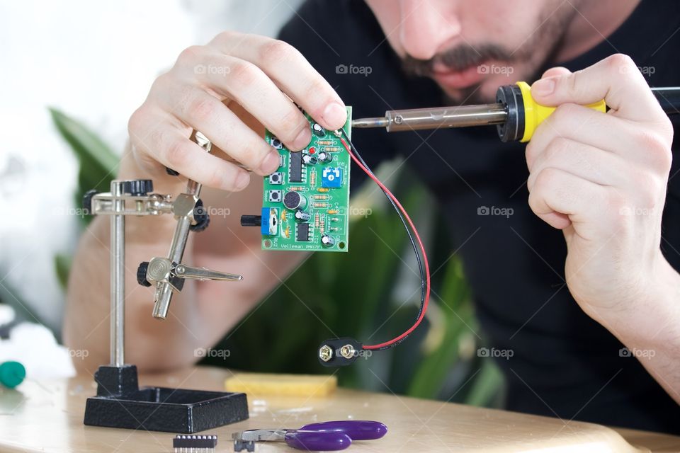 The soldering of electronics 