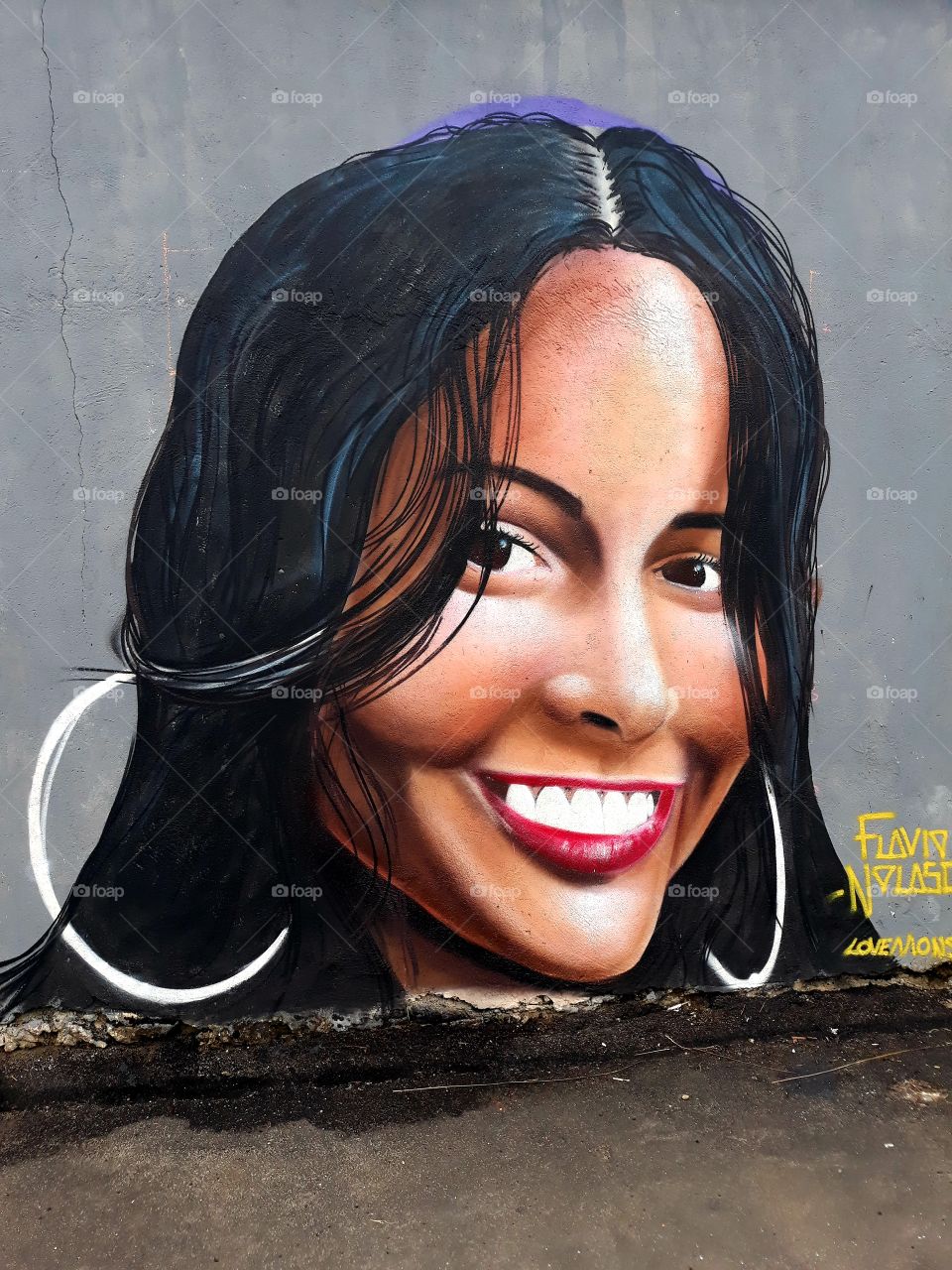 after going to a paid party in Mogi das Cruzes, SP, Brazil, and his body was found eight days later. Michel Flor, was arrested on suspicion of raping and killing the girl. residents of the neighborhood made an omenagem in an event plaza