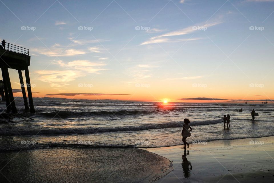 Sunsetting, Huntington Beach Pier