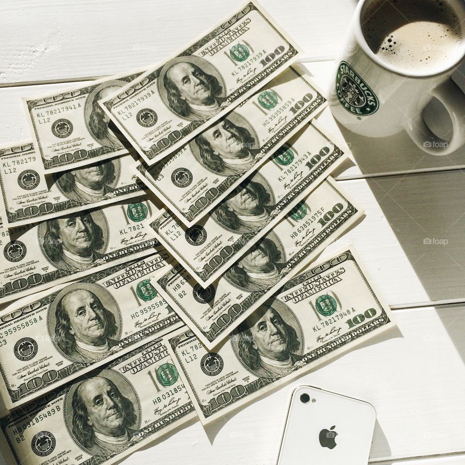 money, dolar, dolar, Euro, inflation, business, Finance, Forex, Fund, Deposit, money, financial, Finance, companies, travel, international, service, shopping, retail, shopping, credit card, expensive, cost, international, monetary Fund, VIP, luxury, Luxe, glam, glamour, coffee, coffee house, Starbucks, the President, the portrait of the President of America, America, USA, Europe, code, watermark,