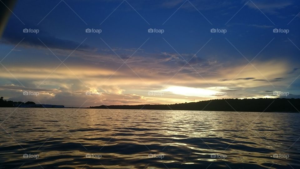 Por do sol no Rio negro.