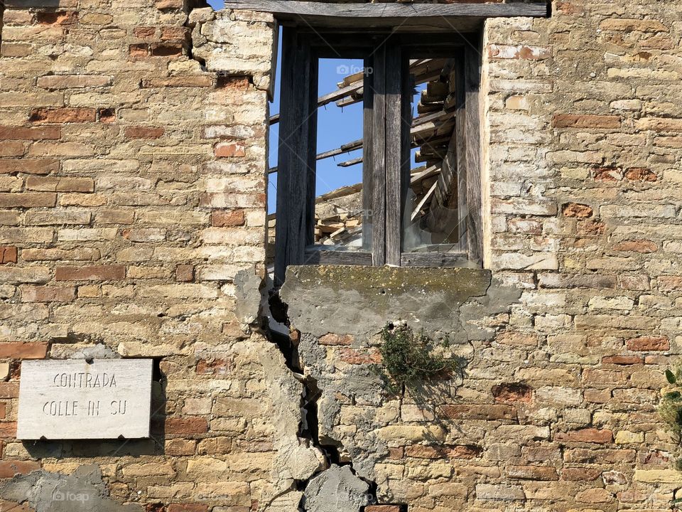 Abandoned house, detail view