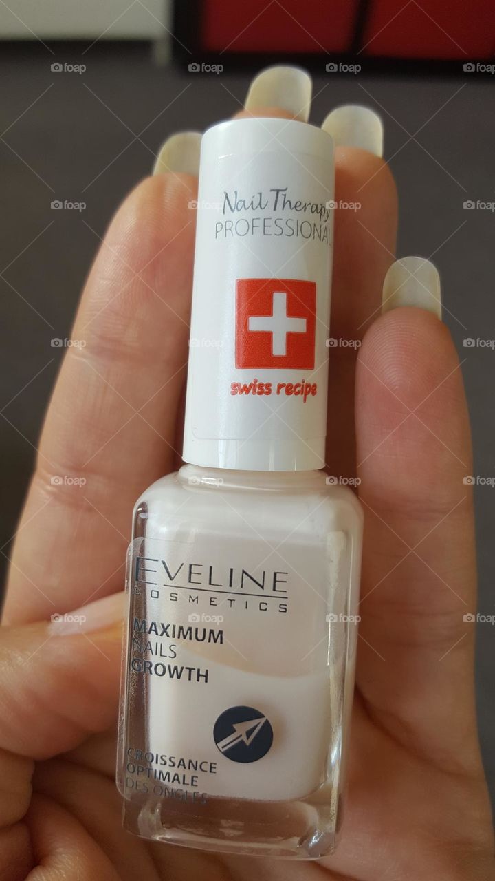 Eveline cosmetic, maximum nails growth. Professional cosmetic, nails treatment.