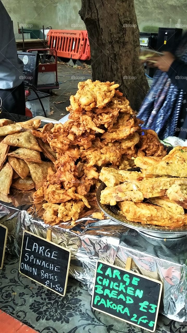 Large Spinache Onion Bajis