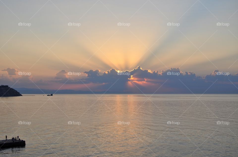 sunrays during sunrise