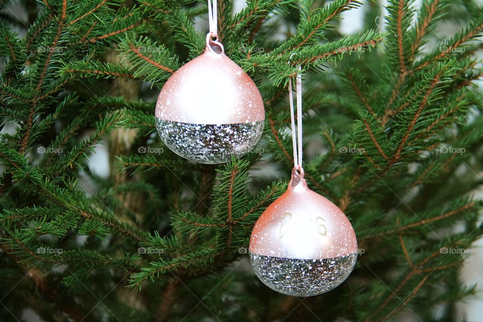 Christmas tree ornaments 