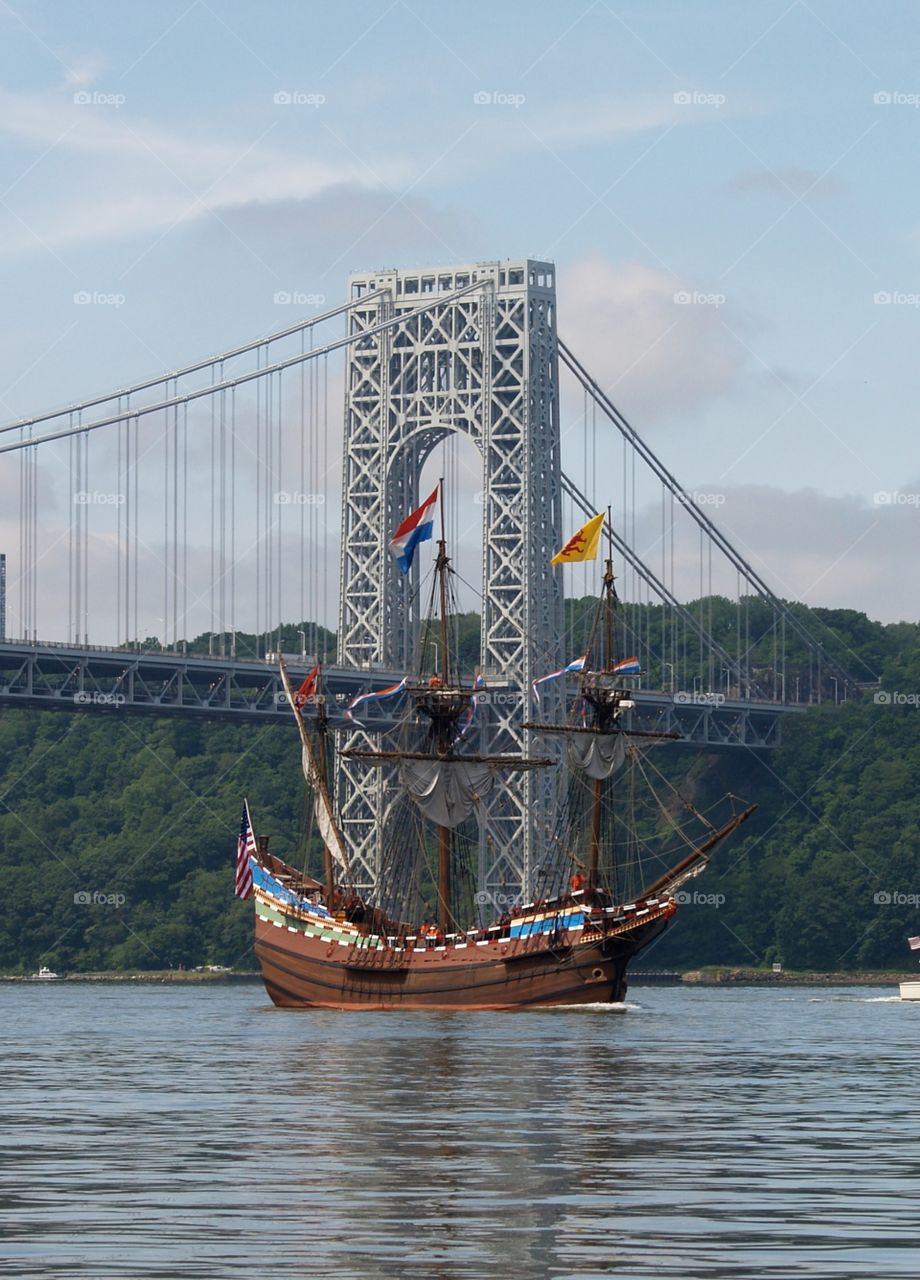 Sailing on the Hudson 