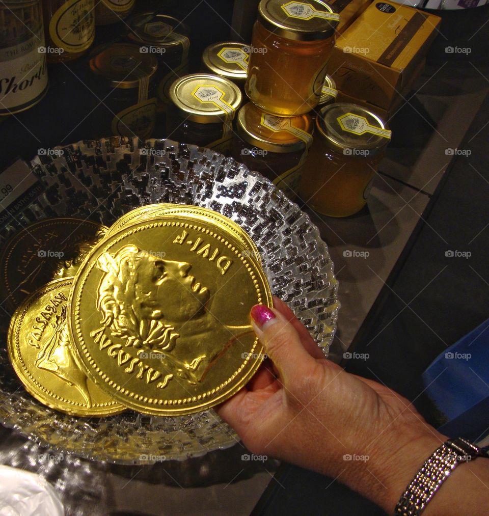 Enormous gold chocolate coin in a gift shop in Bath 😂