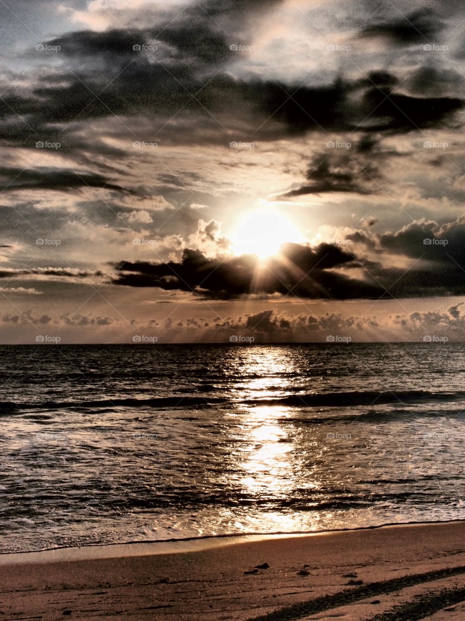 Sunrise In Mexico, Sun Reflecting On The Ocean, Mexican Sunrise, Light Reflections, Sun Rises Through The Clouds 