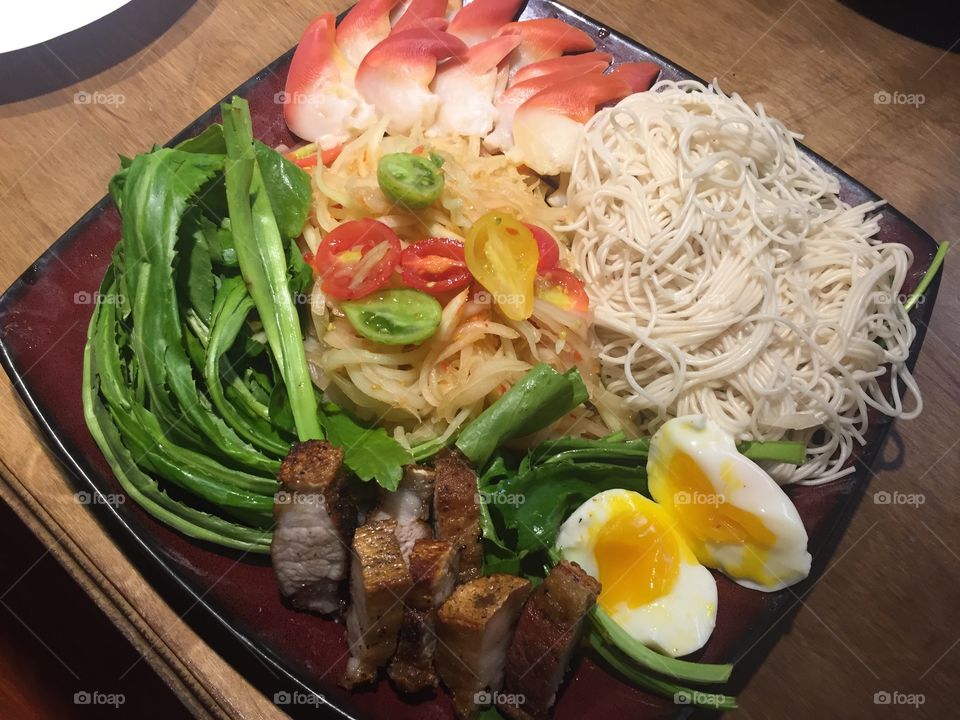 Homemade Lao Papaya Salad 🥗 with seafood noodles and pork