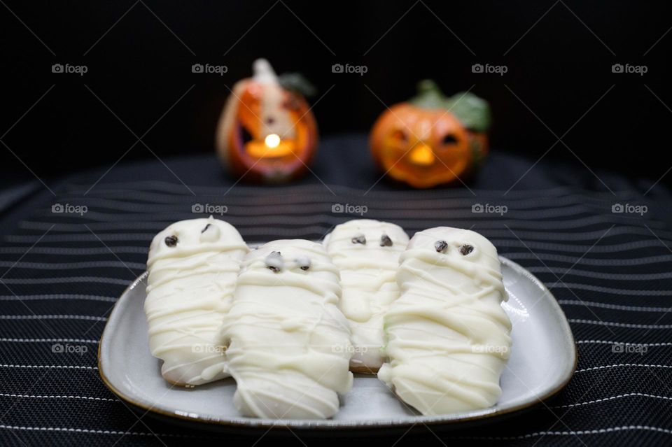 homemade zombie shaped cookies