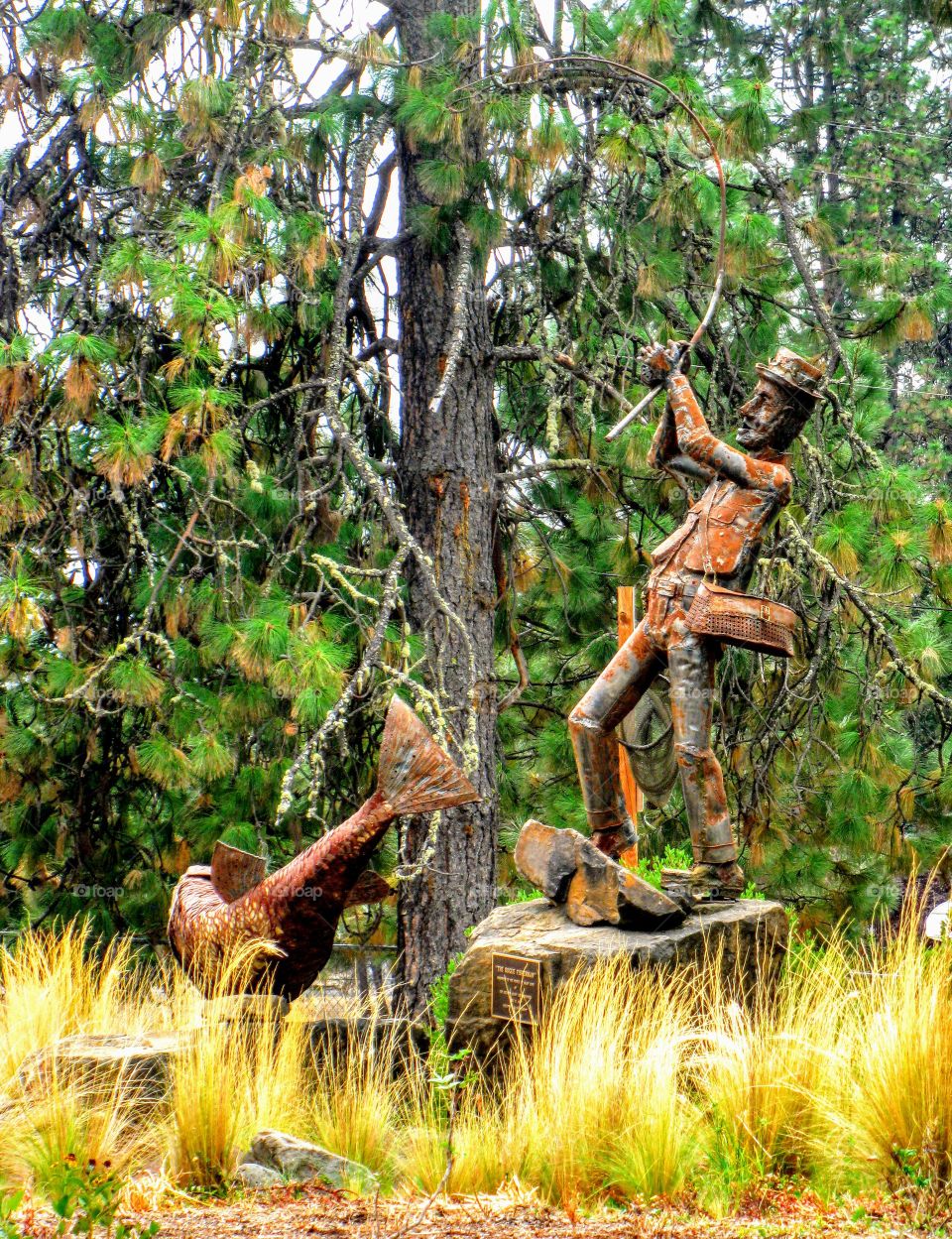 Rusty Fisherman's Statue "Hook Set"