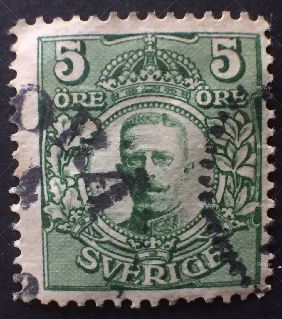Swedish green stamp of Gustav V  1910-1914 green stamp and rubber stamped