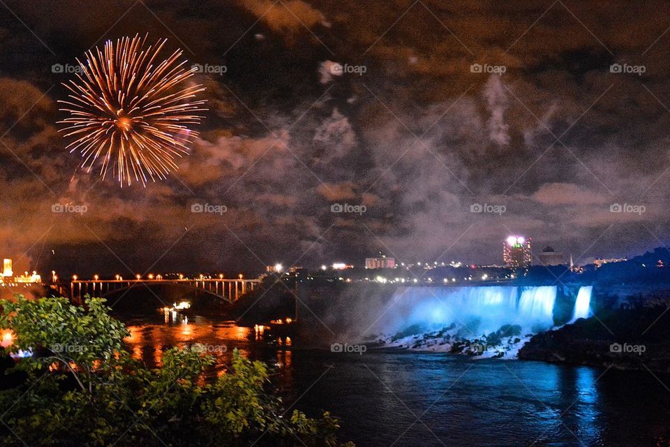 Fireworks over Niagara 