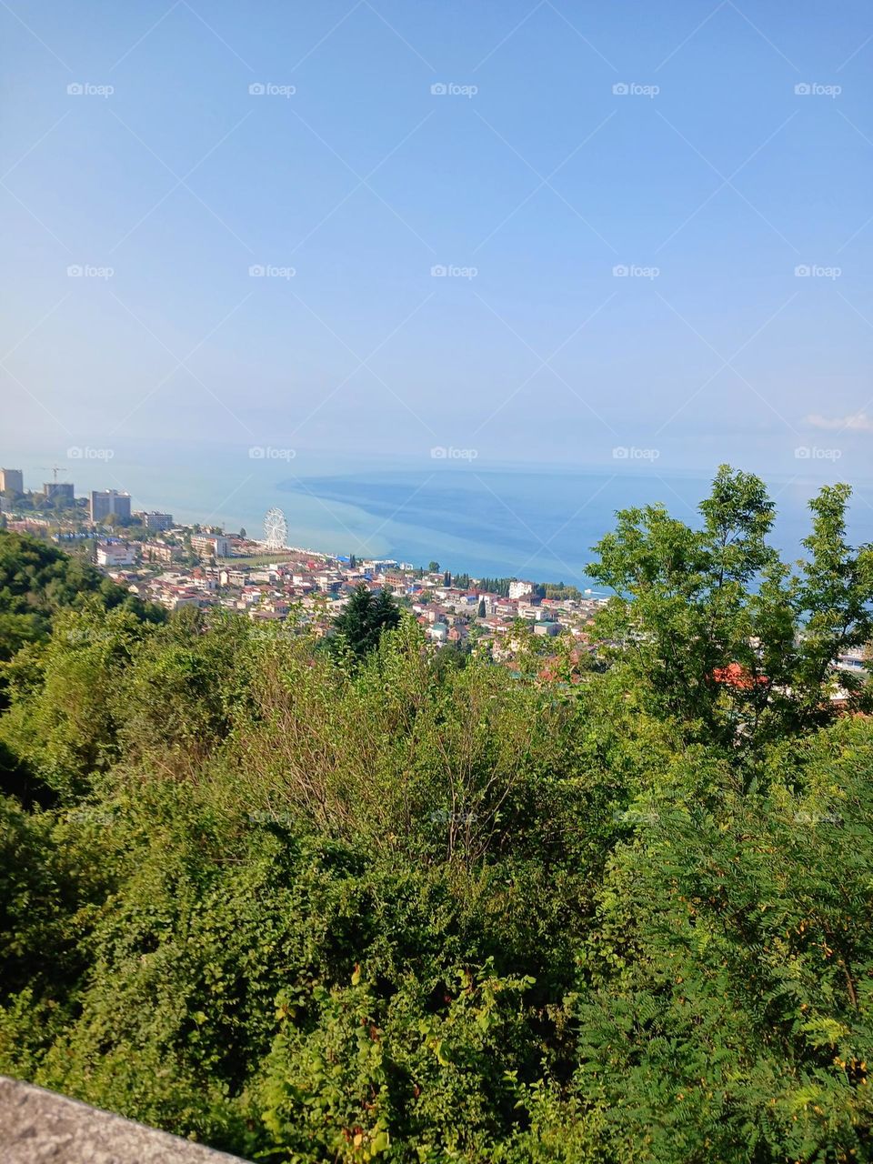 город у моря