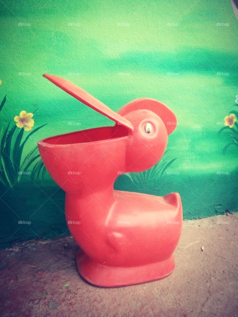 new dustbin,funny dustbin photo,funny pics,A great photo,a photo for everyone,a memorable photo,a no. photo,a cherished photo,a beautiful photo,a great photo for the best people,a sample of beautiful photography