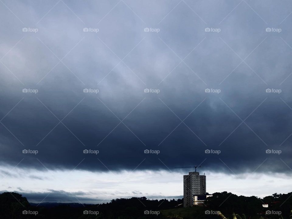 🌄🇺🇸 An extremely cloudy dawn in Jundiaí, interior of Brazil. Cheer the nature! / 🇧🇷 Um amanhecer extremamente nublado em Jundiaí, interior do Brasil. Viva a natureza! 