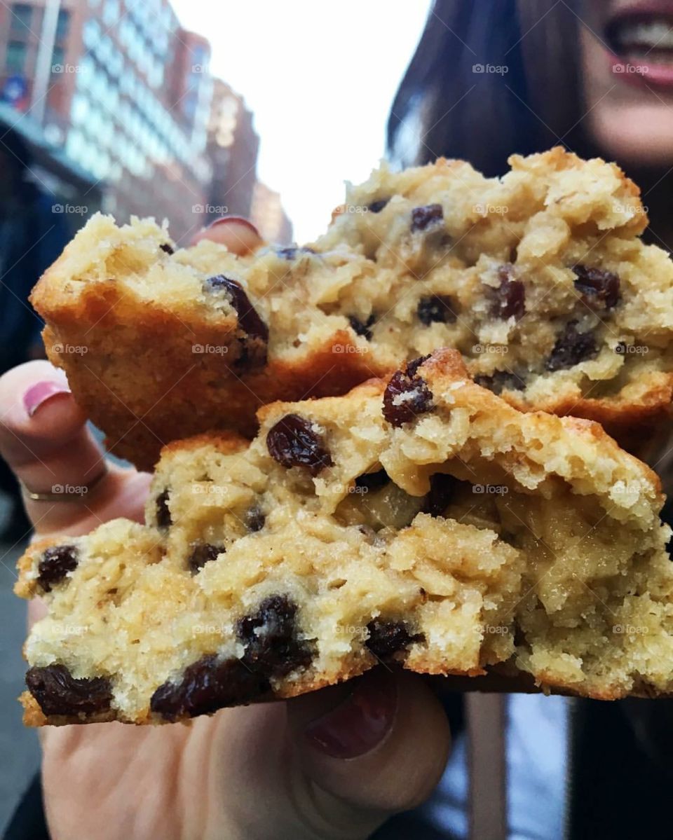 Trendy cookies from NYC's Levain Bakery 