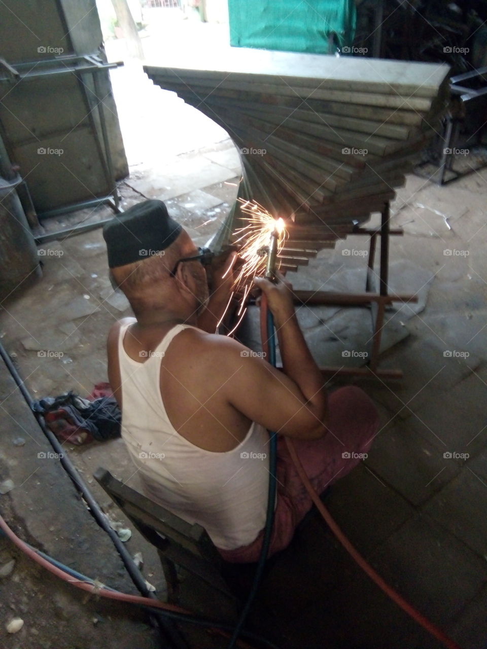 now,man in work,light and dark picture,A great photo,a photo for everyone,a memorable photo,a no. photo,a cherished photo, a beautiful photo,a great photo for the best people,a sample of beautiful photography