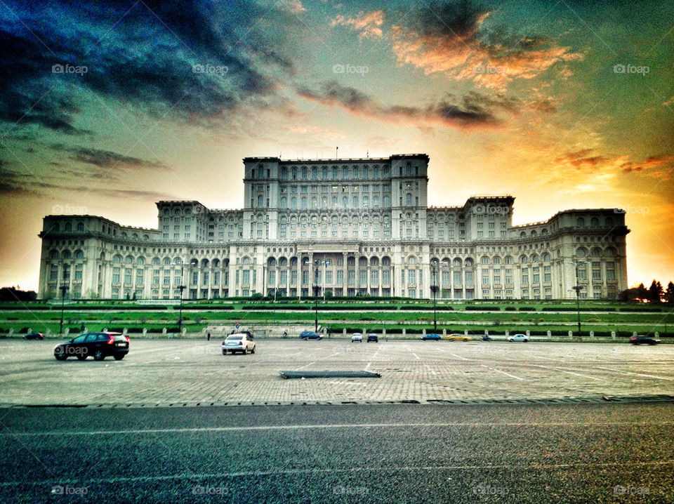 Second largest building in the world