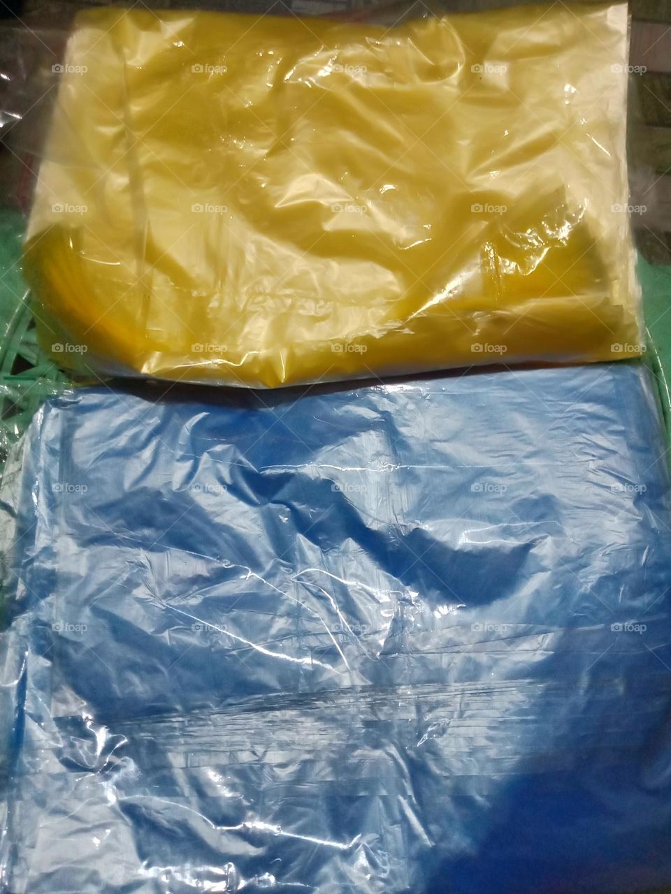 #BLUE VS YELLOW,,  BRIGHT COLORS OF BLUE AND YELLOW PLASTIC BAGS  ,, TO PACK AND ORGANIZED SCATTERED SMALL THINGS INTO ONE