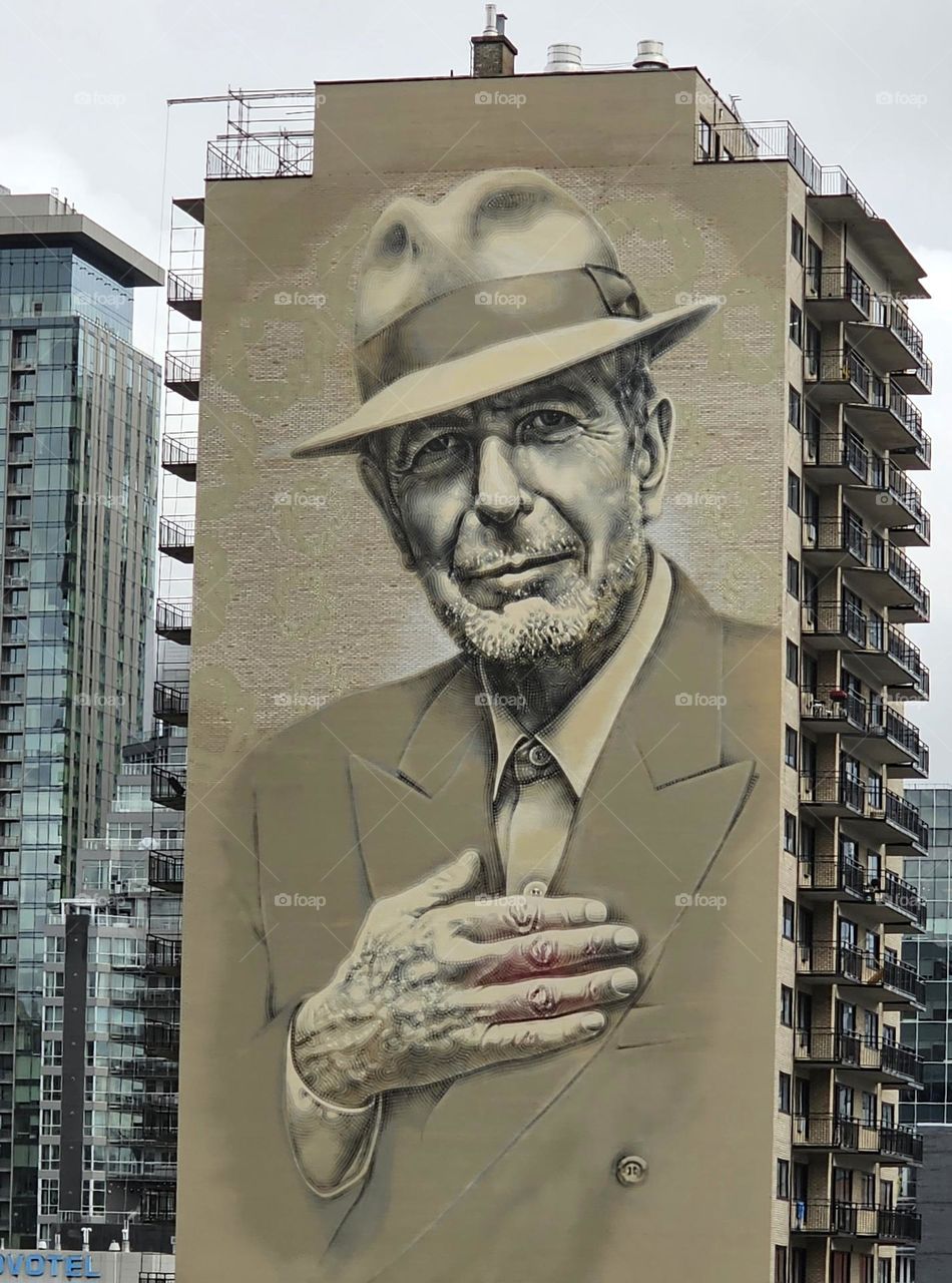 portrait of Léonard Cohen in Montréal
