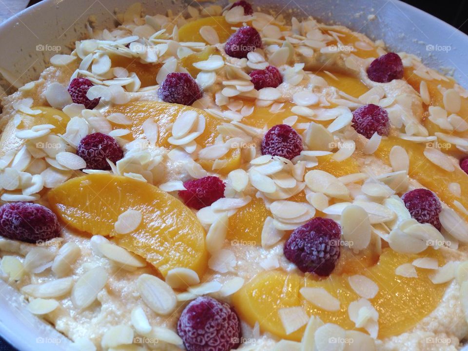 Peach and raspberry pie