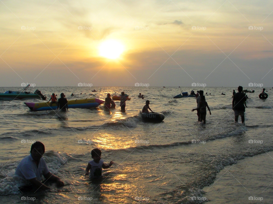 huahin beach people sunset by twilite