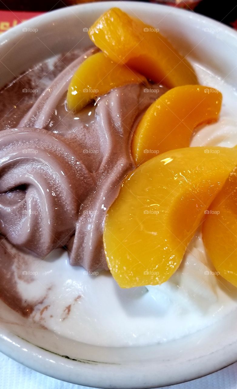 Ice cream and peaches