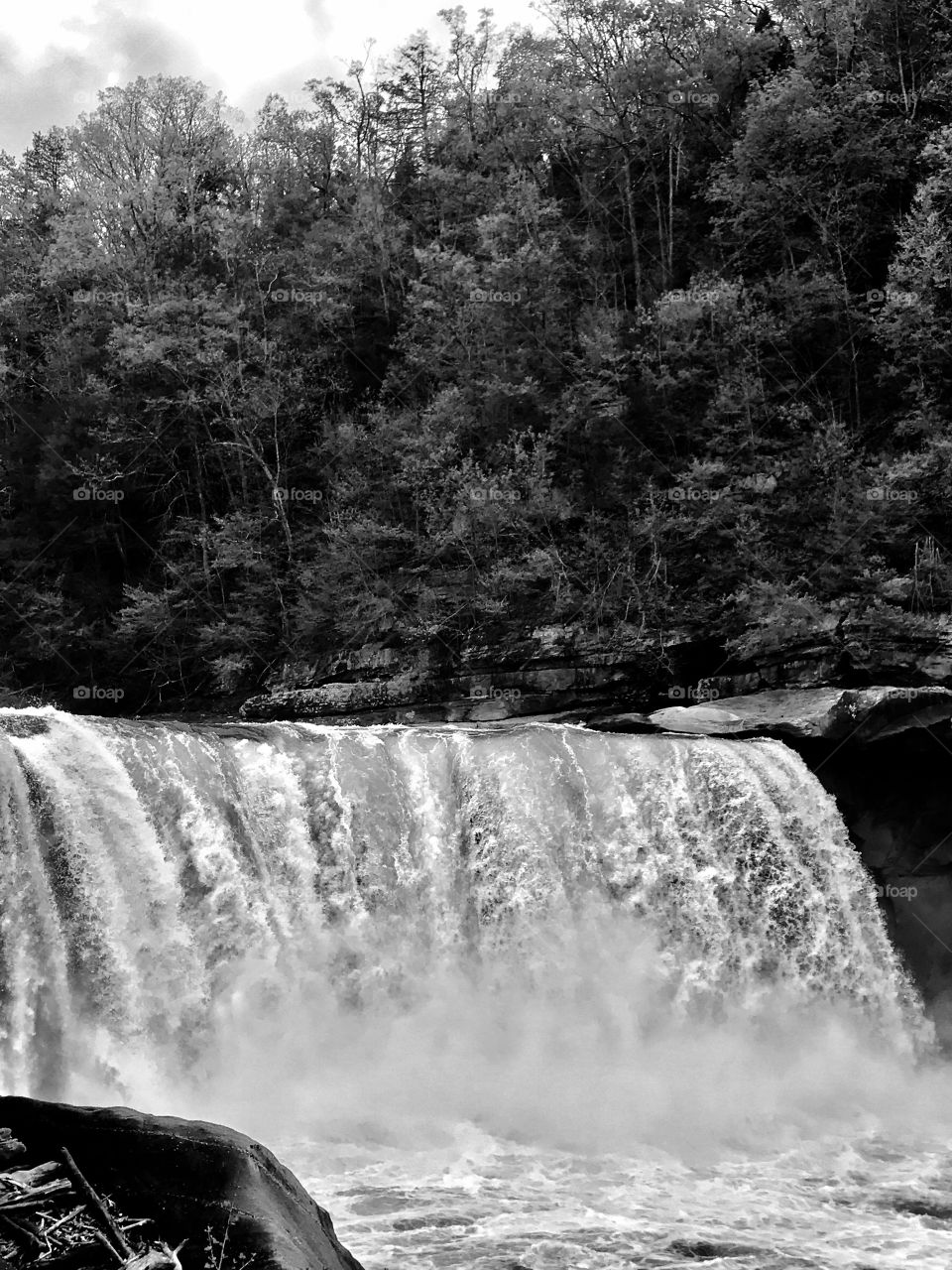 Black and white ky waterfall 