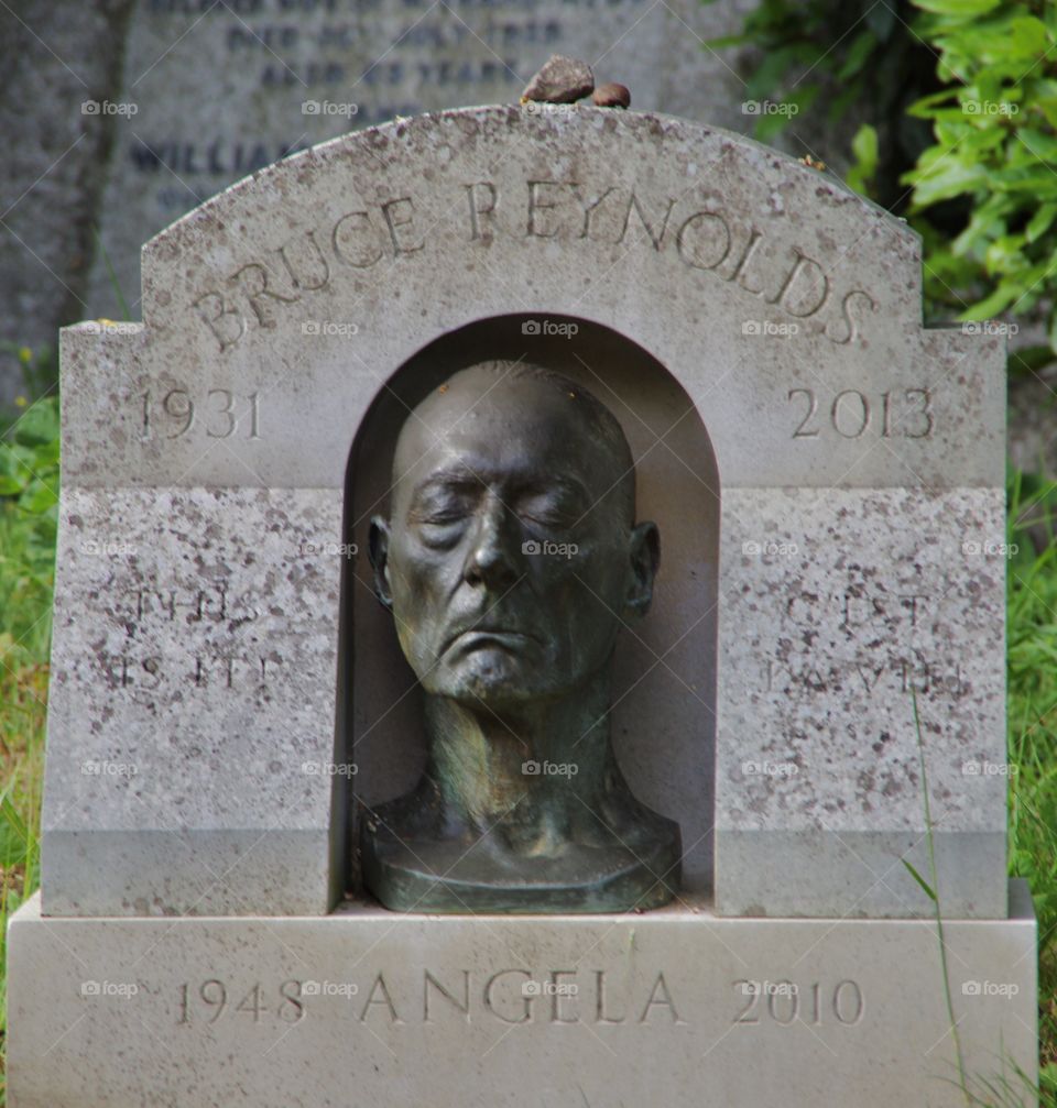  London, UK.   Highgate Cemetery.  The bronze death mask of Bruce Roberts