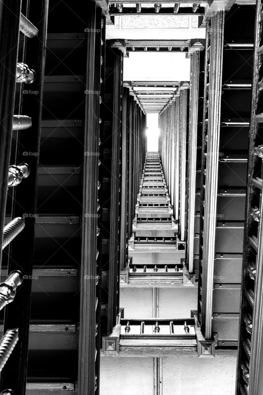 Most people are familiar with the Exterior of the Flatiron Building in New York City, but never have had the chance to view the interior. 