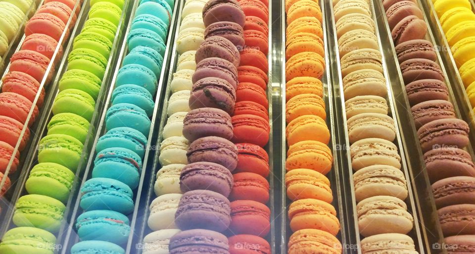 Macaroon in a row