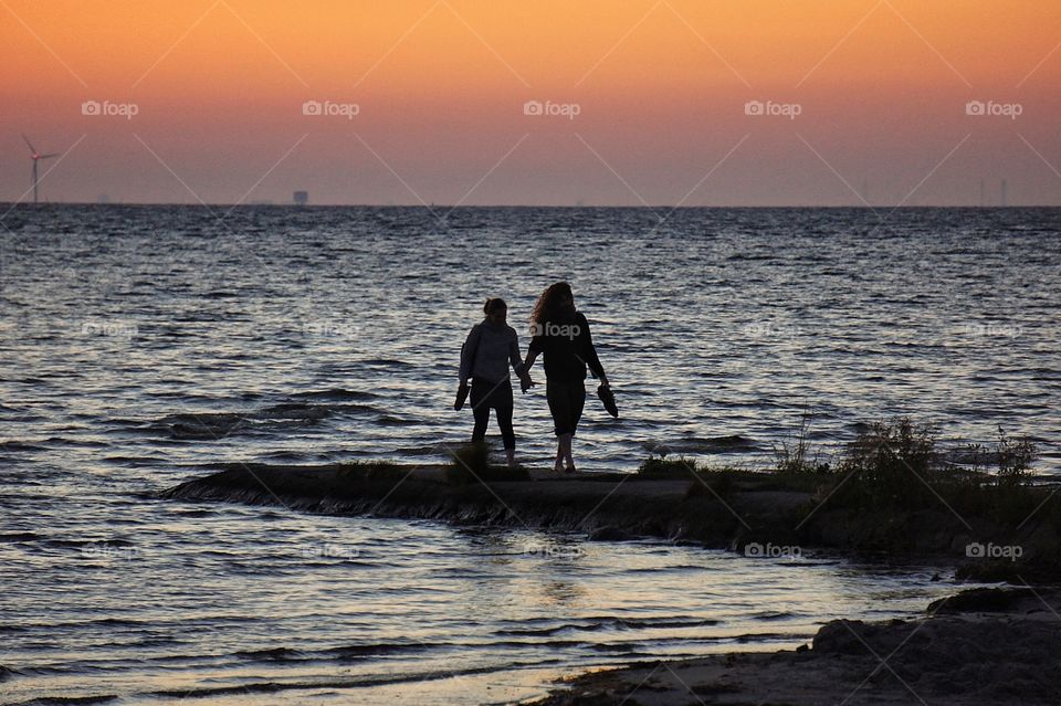 A walk along the sand bank