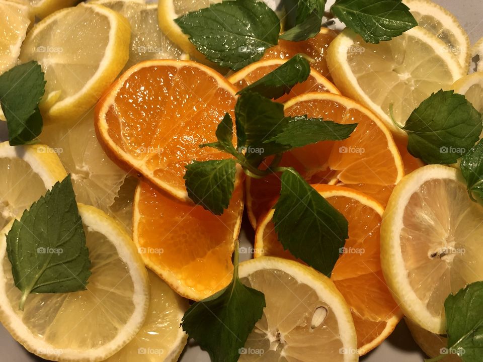 Delicious lemon and orange slices 