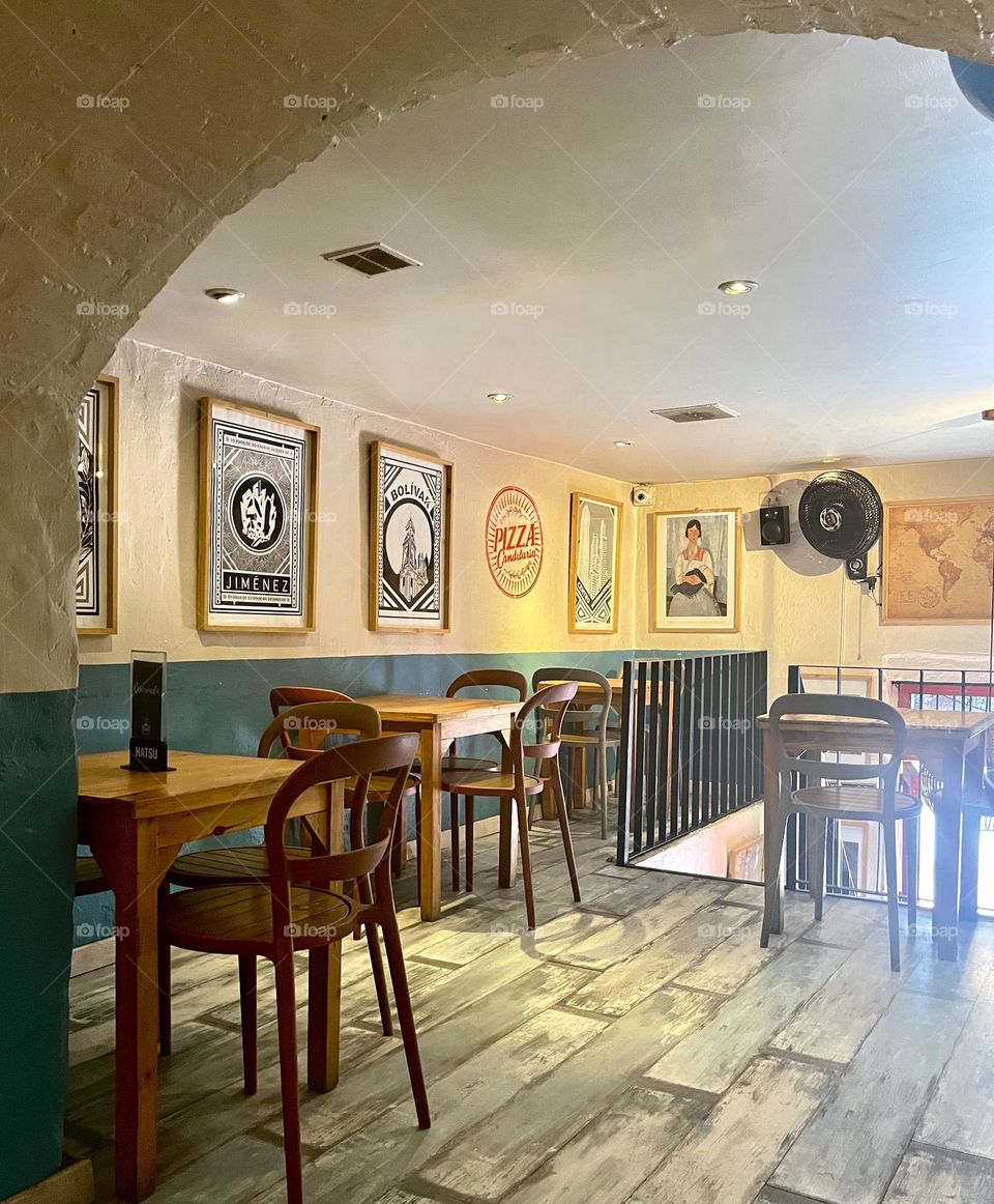 A wood restaurant a good place 